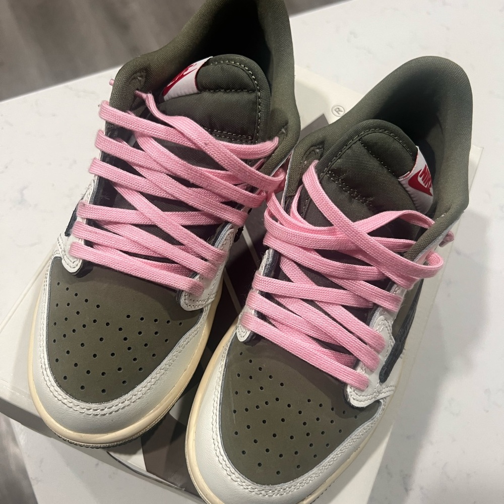 Travis Scott Jordan 1 Low Olive/Black